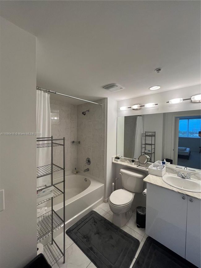 APT-414 - 2775 Ne 187 Th St, Condo with 3 bedrooms, 2 bathrooms and null parking in Aventura FL | Image 16