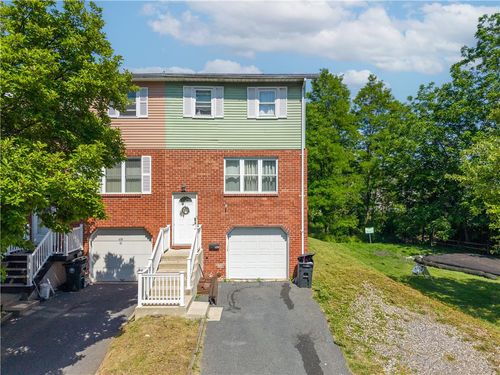 101 Old Forge Dr, Bath, PA, 18014-1111 | Card Image
