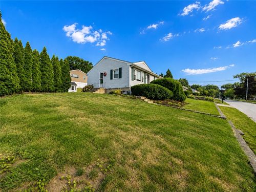 10 Grandview Drive, Cumberland, RI, 02864 | Card Image