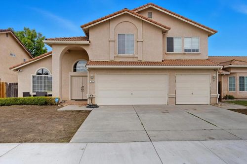 1950 Parkview Cir, Hollister, CA, 95023-5223 | Card Image