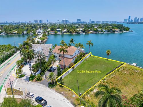 1386 S Venetian Way, Miami, FL, 33139 | Card Image