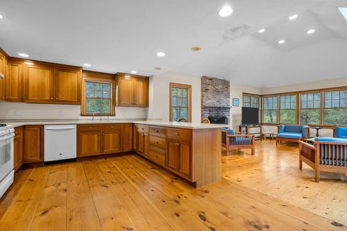 24 Minnetuxet Way, Yarmouth Port, MA, 02675-1340 | Card Image