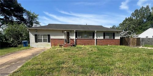4909 Klamath Rd, Virginia Beach, VA, 23462-5809 | Card Image