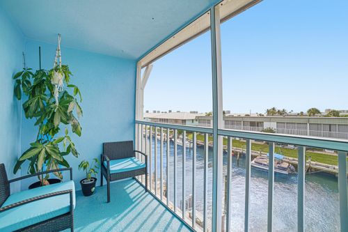 302-112 Doolen Ct, North Palm Beach, FL, 33408-5710 | Card Image