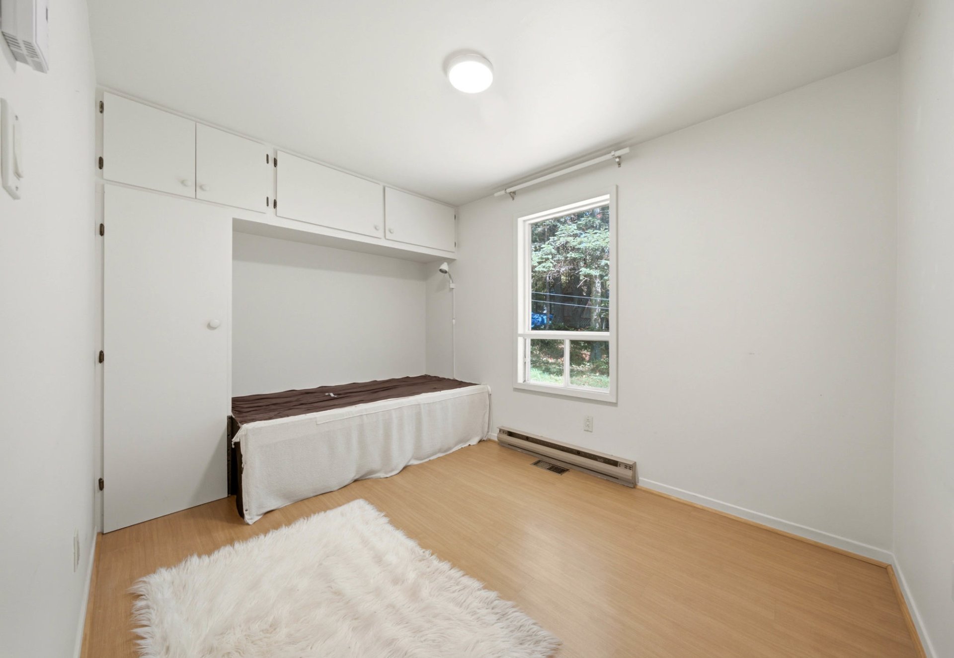 Residential in Saint-Georges-de-Windsor 2