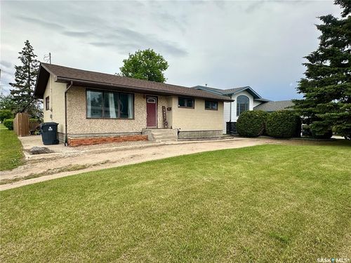 100 1st St E, Warman, SK, S0K4S1 | Card Image