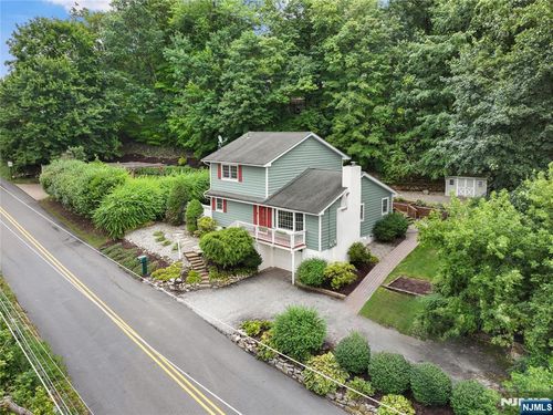 65 Maple Rd, Franklin, NJ, 07416-1317 | Card Image