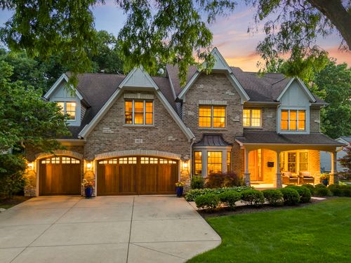 817 Heatherton Dr, Naperville, IL, 60563-2220 | Card Image