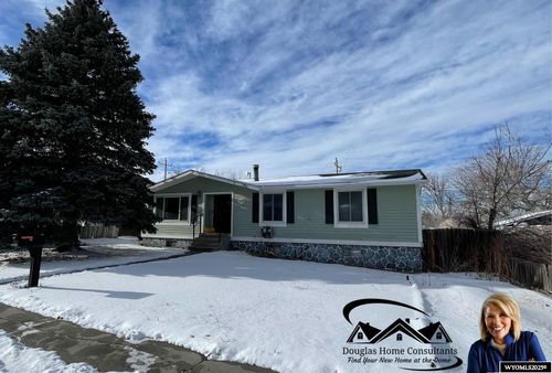 210 N 9th Street, Douglas, WY, 82633 | Card Image