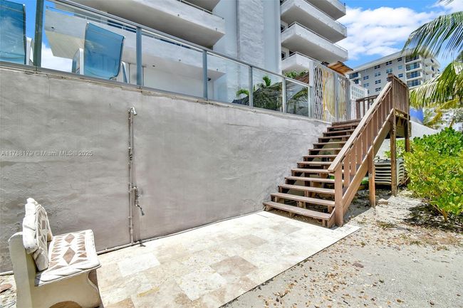 PHH - 9225 Collins Ave, Condo with 3 bedrooms, 3 bathrooms and null parking in Surfside FL | Image 42