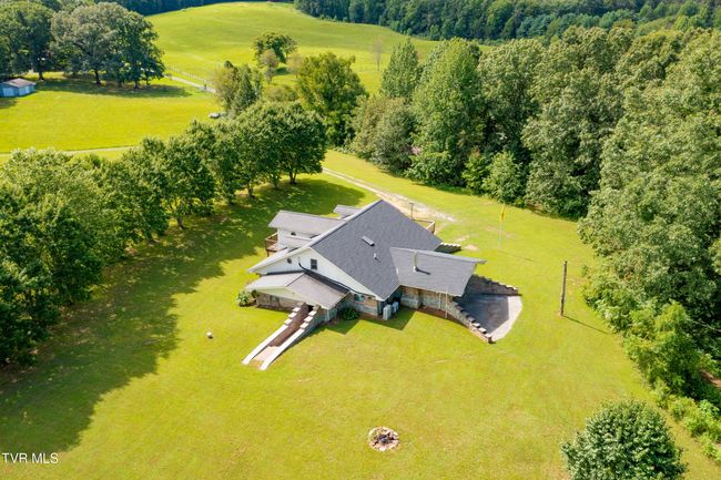 121 Dee Runion Rd, House other with 2 bedrooms, 2 bathrooms and null parking in Jonesborough TN | Image 43