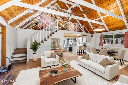 17380 Crystal Brook Pl, Munds Park, AZ, 86017-0084 | Card Image