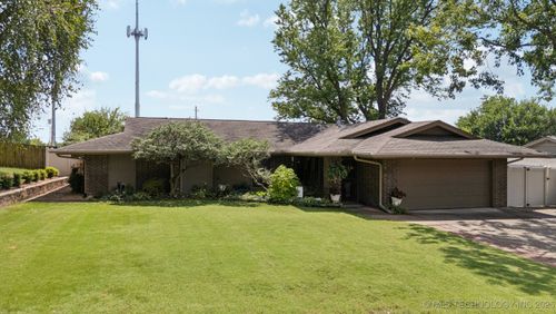 3208 E 80th Pl, Tulsa, OK, 74136-8746 | Card Image