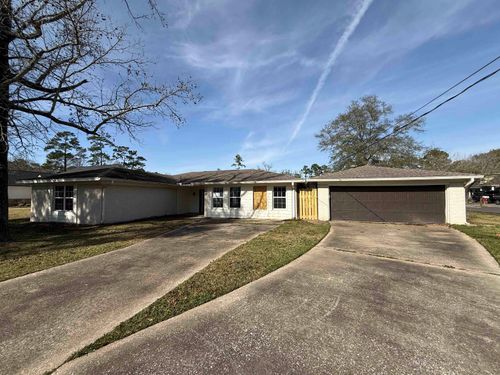 375 Dorothy Dr, Lumberton, TX, 77657-7806 | Card Image