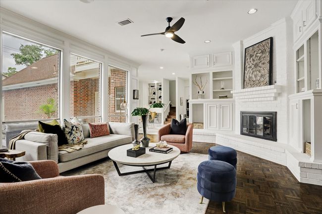 5411 Pine St, House other with 5 bedrooms, 5 bathrooms and 3 parking in Bellaire TX | Image 24