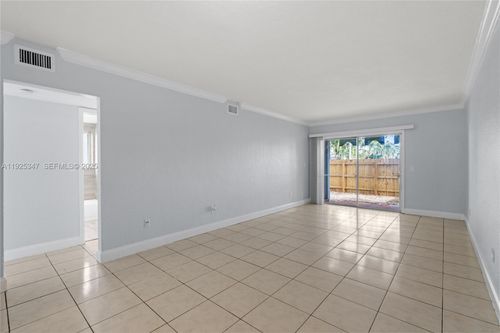 apt-118-980 Ne 170th St, North Miami Beach, FL, 33162-2560 | Card Image