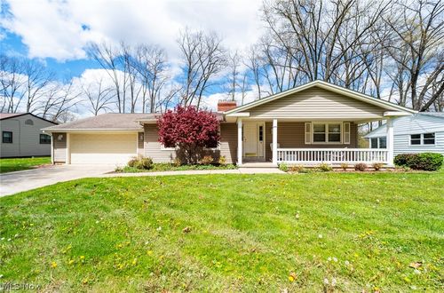 122 Garwood Dr, Canfield, OH, 44406-1123 | Card Image