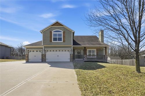 803 Mulberry St, Pleasant Hill, MO, 64080-1775 | Card Image