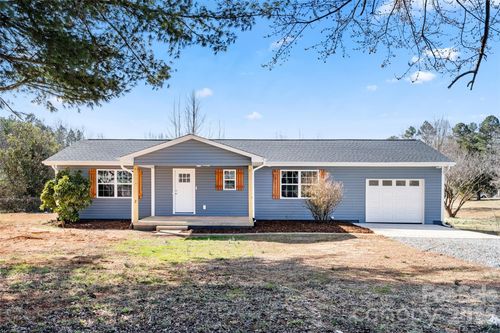 179 Stephens Ln, Thomasville, NC, 27360-7083 | Card Image