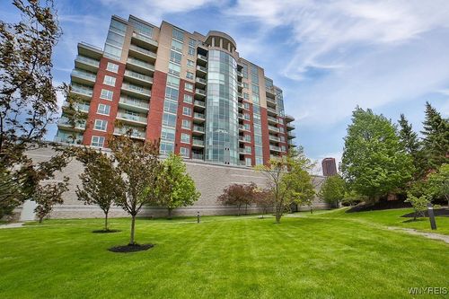 unit-204-132 Lakefront Blvd, Buffalo, NY, 14202-4347 | Card Image