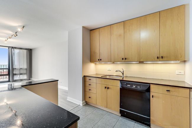 APT-1205 - 1636 N Wells St, Home with 1 bedrooms, 1 bathrooms and null parking in Chicago IL | Image 8