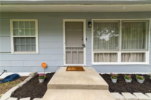 5204 Sycamore Ave, Kansas City, MO, 64129-2365 | Card Image