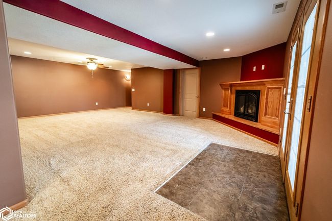 403 E Carleton St, House other with 6 bedrooms, 4 bathrooms and null parking in Toledo IA | Image 23
