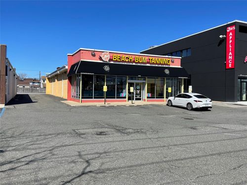 3151 Hempstead Tpke, Levittown, NY, 11756-1318 | Card Image