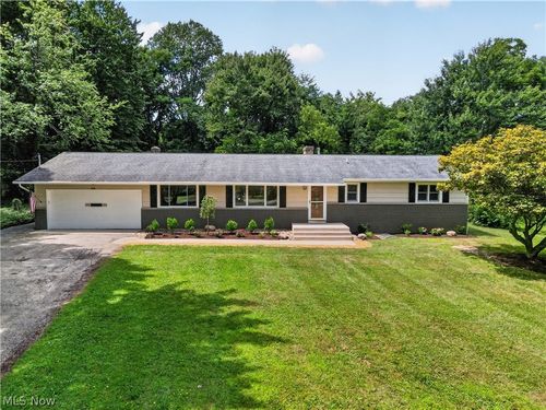 8136 Timberlane Dr, Concord Twp, OH, 44077-9707 | Card Image