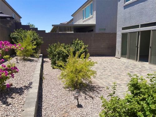 7047 Grace Estate Ave, Las Vegas, NV, 89113-4725 | Card Image