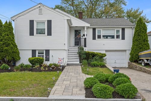 15 D St, Hull, MA, 02045-1909 | Card Image