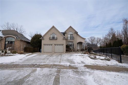 lower-20 Casson Lane, Brantford, ON, N3R7Z4 | Card Image