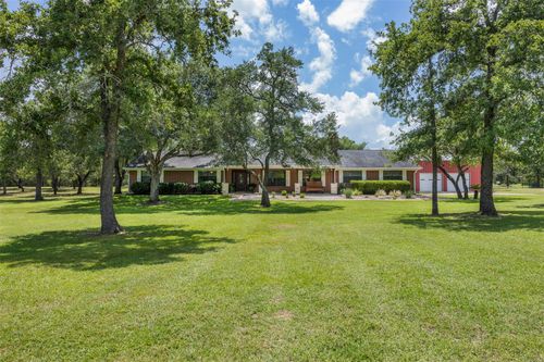 3135 Forest Hill East Rd, La Grange, TX, 78945-4437 | Card Image