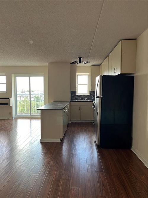 apt-6p-2955 Shell Rd, Brooklyn, NY, 11224-3648 | Card Image