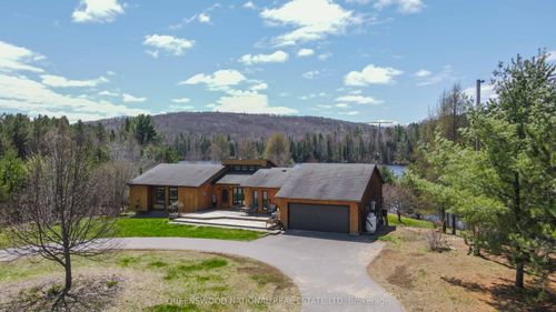 3387 Old Barry'S Bay Rd, Madawaska Valley, ON, K0J1B0 | Card Image