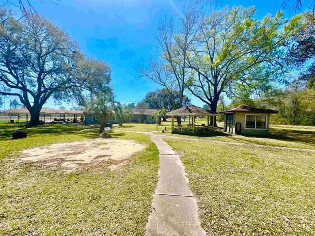 1209 Highway 73, House other with 3 bedrooms, 2 bathrooms and null parking in Winnie TX | Image 28
