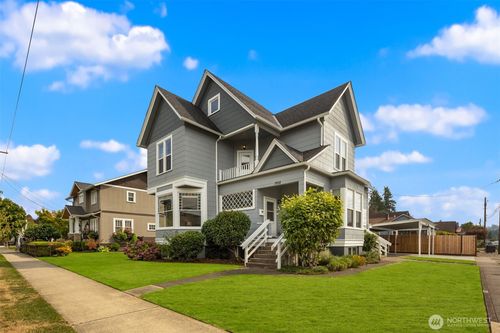 1002 Thompson St, Sumner, WA, 98390-1314 | Card Image