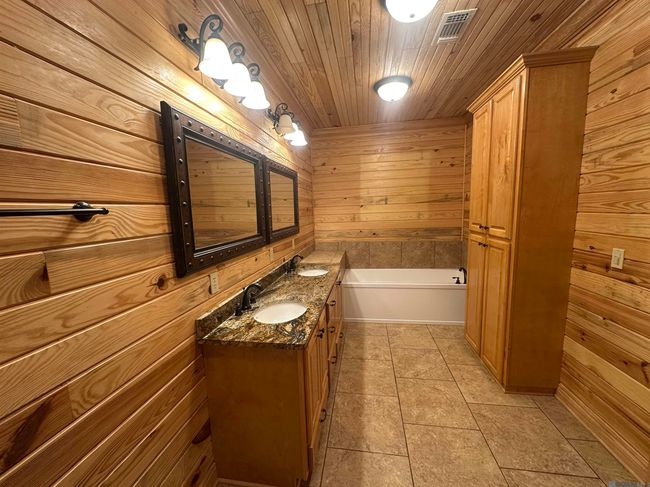 902 Osage Trl, Townhouse with 4 bedrooms, 3 bathrooms and null parking in Jena LA | Image 14