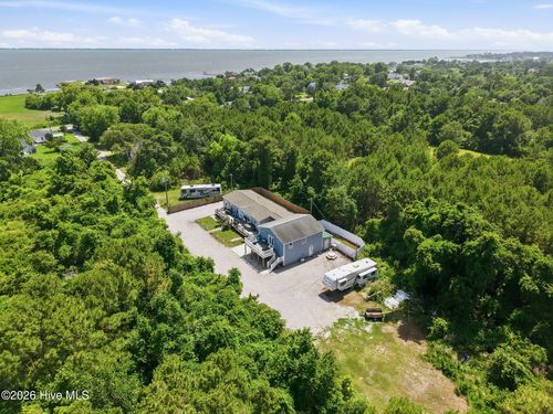 141 Pender Ln, Newport, NC, 28570-4512 | Card Image