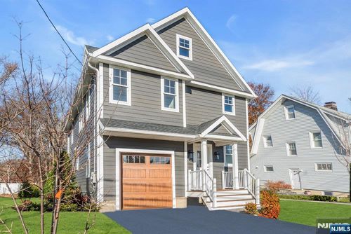 44 Brooklake Rd, Madison, NJ, 07940-2331 | Card Image