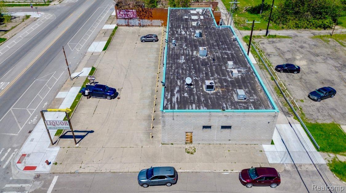 Commercial Sale in Highland Park 2