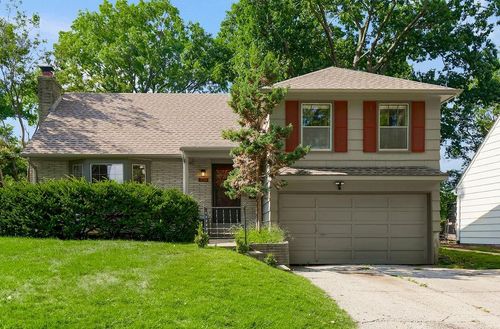 3718 W 52nd Ter, Roeland Park, KS, 66205-1459 | Card Image