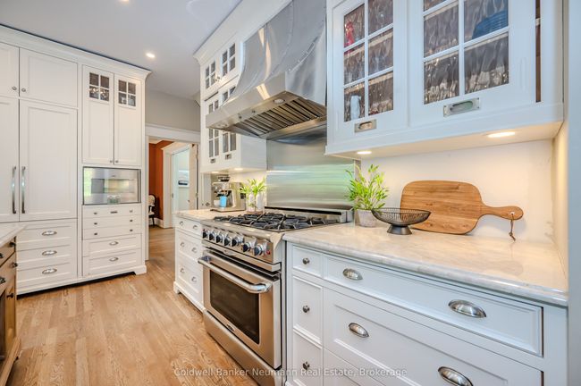 35 Queen St, House other with 7 bedrooms, 4 bathrooms and 2 parking in Guelph ON | Image 10