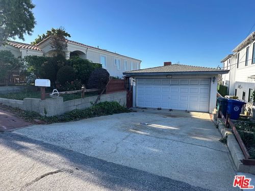 661 19th St, Manhattan Beach, CA, 90266-2508 | Card Image