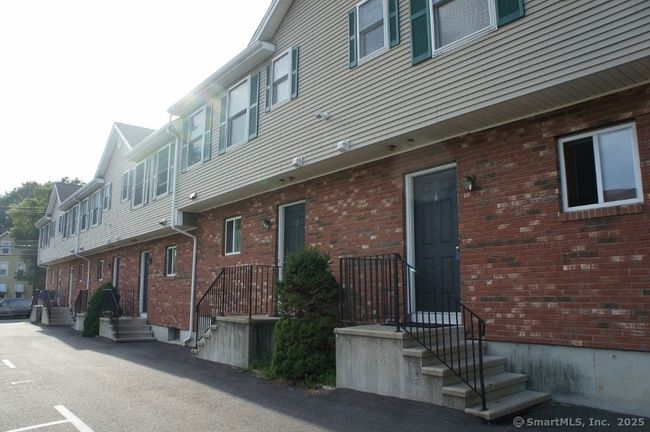 11 - 54 Stuart Ave, Home with 2 bedrooms, 2 bathrooms and null parking in Norwalk CT | Image 13