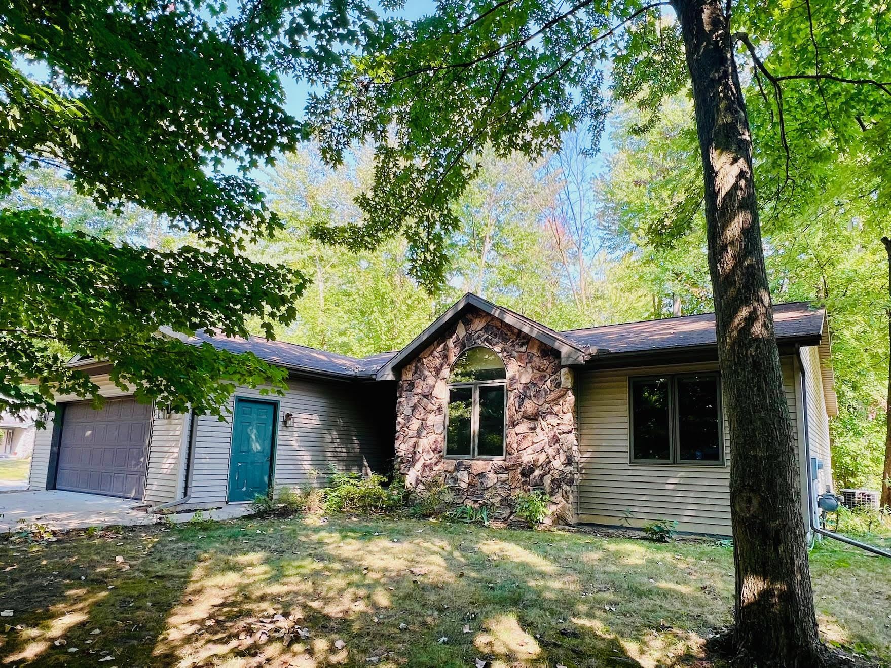 Kindlewood Ln, Bay City, MI 48706