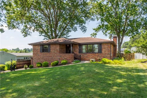 214 Ross St, Houston, PA, 15342-1140 | Card Image