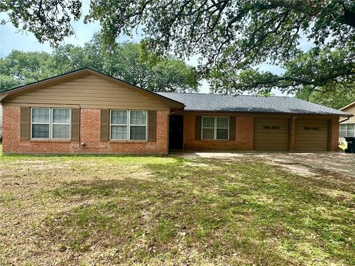 1401 Village Dr, College Station, TX, 77840-3046 | Card Image
