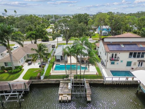 642 Geneva Pl, Tampa, FL, 33606-3924 | Card Image