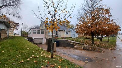 3502 N 3 Rd Street, House other with 3 bedrooms, 2 bathrooms and null parking in Clinton IA | Image 1